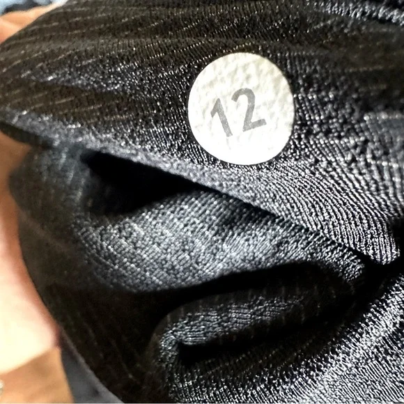 Lululemon InStride Crop Leggings Black Pinstripe Mesh Panel Size 12 - Picture 12 of 15